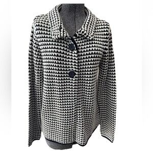 Carducci ladies vintage style knit sweater size medium-black and white-big butto